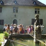 Bassin dans la cour du Vieux Château