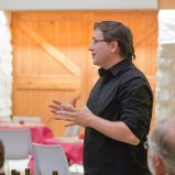 James Valette, médiateur au Musée de St Hugues