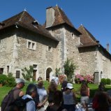 Arrivée à la maison forte